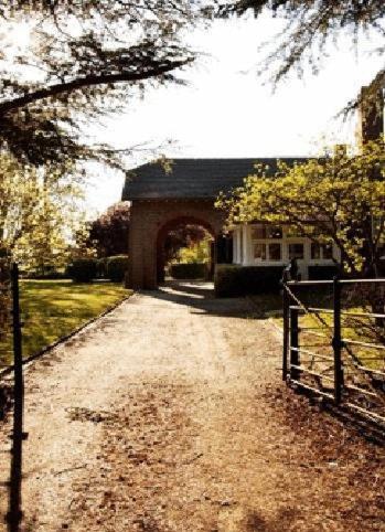 Petersons Armidale Winery And Guesthouse Extérieur photo