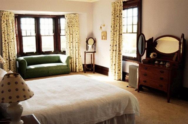 Petersons Armidale Winery And Guesthouse Extérieur photo